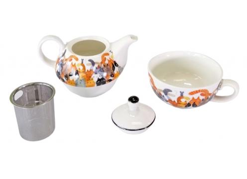 gallery image of Ashdene Quirky Cats PhotoBomb Teapot for one